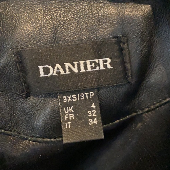 Danier Genuine Leather Jacket - Picture 5 of 8